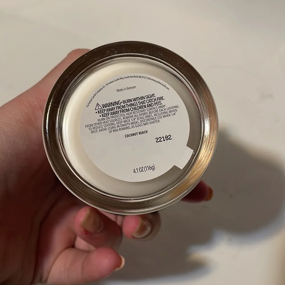 New Yankee Candle Coconut Beach 4.1oz